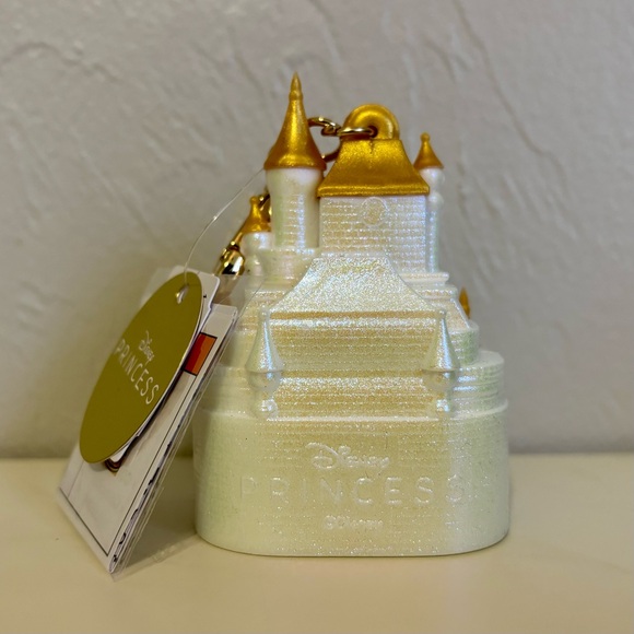 Bath & Body Works Mulan Flower Comb/Disney Castle Pocketbac Sanitizer Holders - Picture 3 of 5